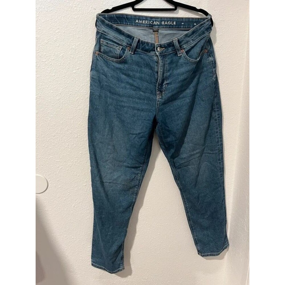 American Eagle Mom Jeans Size 4